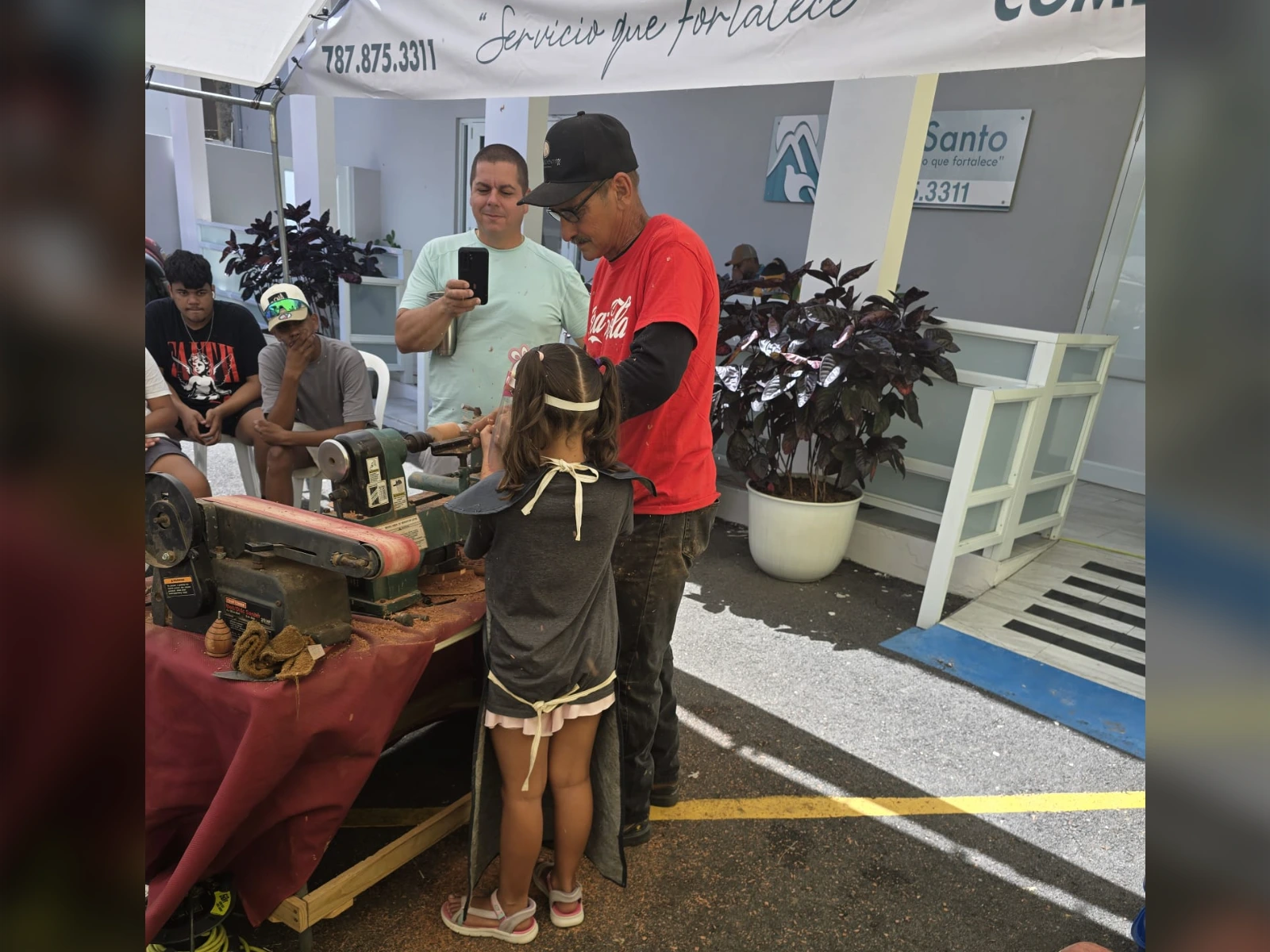 Taller de Jose Morales Colon — proceso artesanal